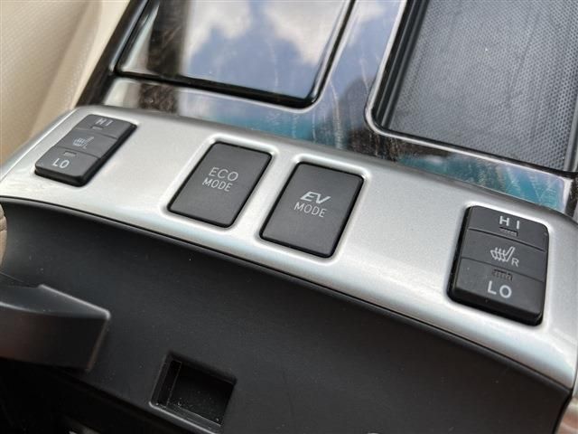 Toyota ALPHARD HYBRID 2013-10 11985-17