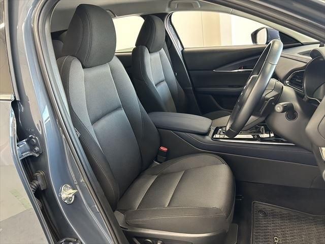 Mazda CX-30 2020-06 12118-19
