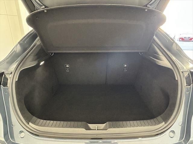 Mazda CX-30 2020-06 12118-23