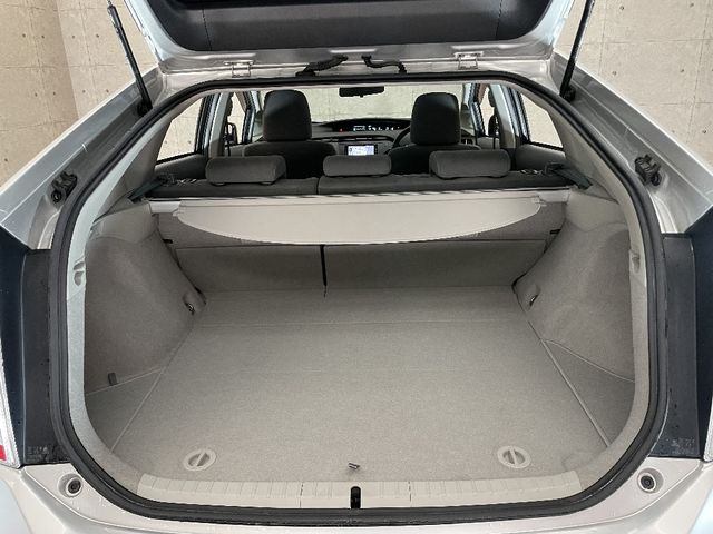 Toyota PRIUS 2010-03 14138-14