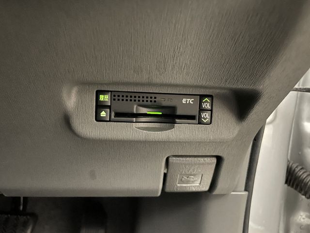 Toyota PRIUS 2010-03 14138-21