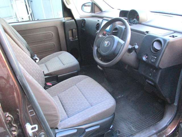 Toyota SPADE 2012-10 186955-12