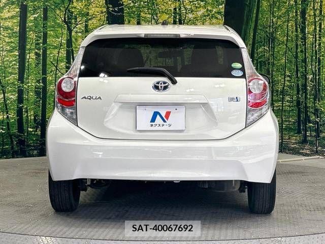 Toyota AQUA 2013-07 356144-15