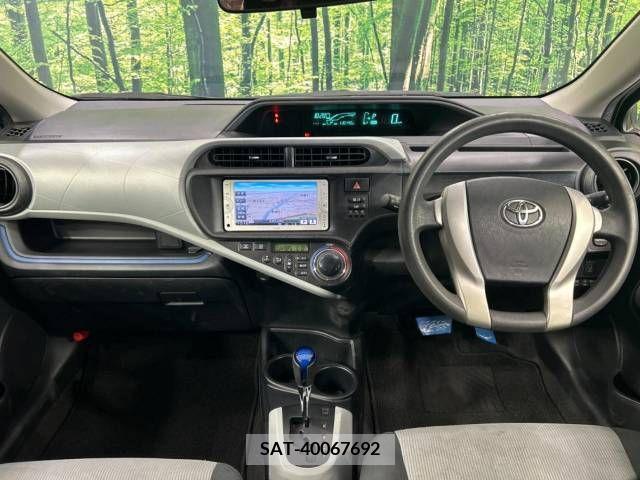 Toyota AQUA 2013-07 356144-1