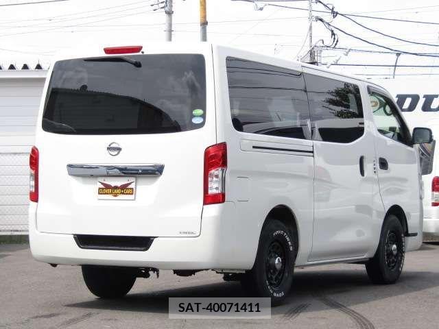 Nissan NV350 Caravan 2020-09 239644-3