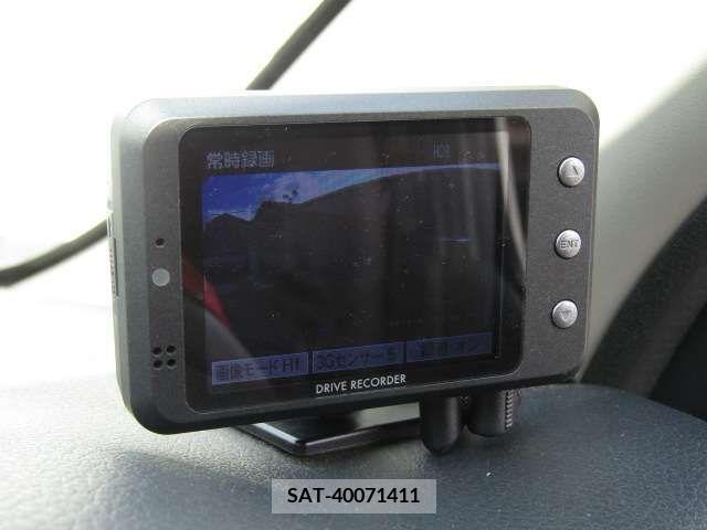 Nissan NV350 Caravan 2020-09 239644-14