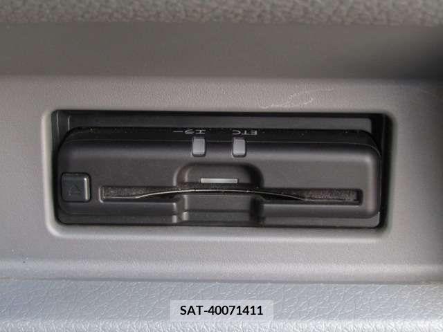 Nissan NV350 Caravan 2020-09 239644-13