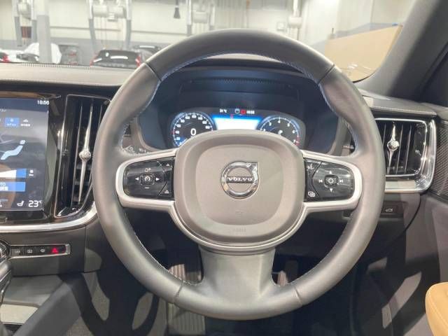 Volvo V60 2018-10 25031-6