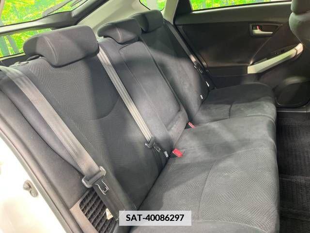 Toyota PRIUS 2015-04 353112-12