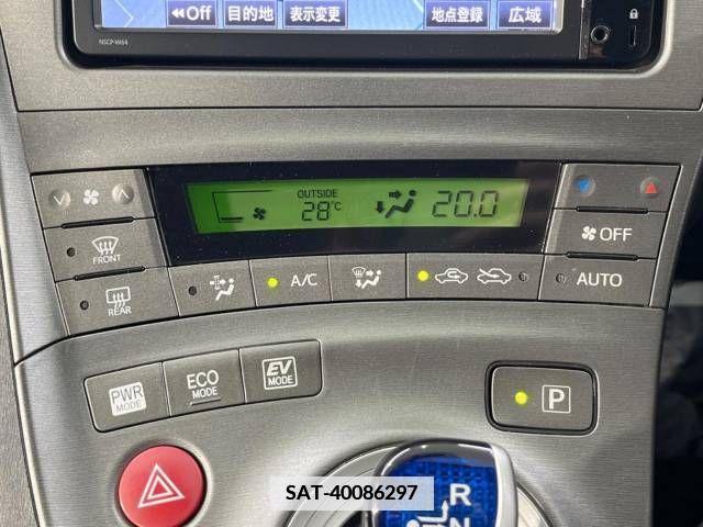 Toyota PRIUS 2015-04 353112-8