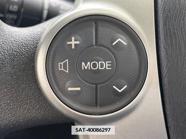 Toyota PRIUS 2015-04 353112-5