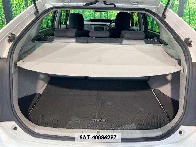 Toyota PRIUS 2015-04 353112-13