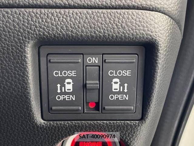 Honda N BOX CUSTOM 2022-02 364867-5