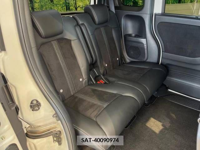 Honda N BOX CUSTOM 2022-02 364867-9