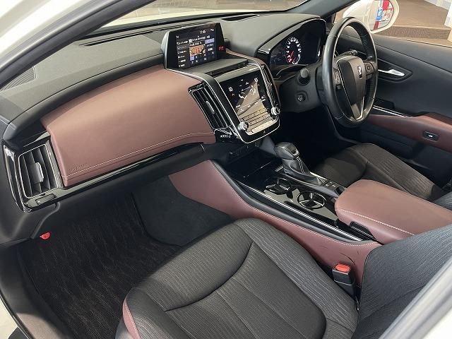 Toyota CROWN SEDAN 2020-08 184682-7