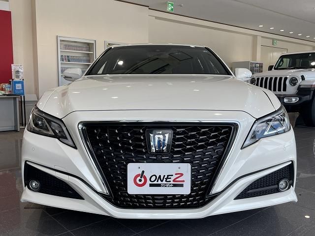 Toyota CROWN SEDAN 2020-08 184682-2