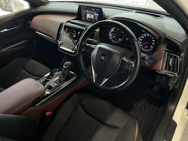 Toyota CROWN SEDAN 2020-08 184682-6