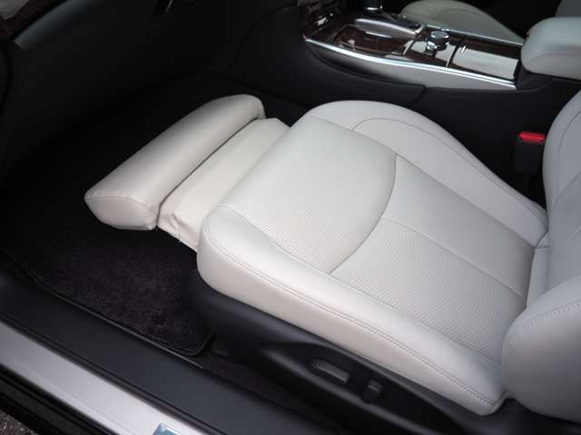 Nissan FUGA 2017-07 196726-19