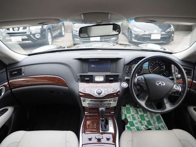 Nissan FUGA 2017-07 196726-5