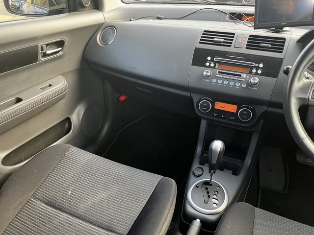 Suzuki SWIFT 2009-09 1787-8