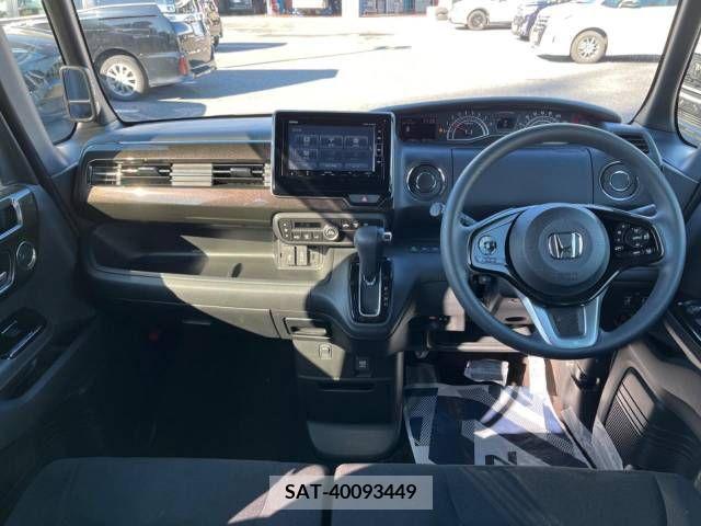 Honda N BOX CUSTOM 2018-02 206796-1
