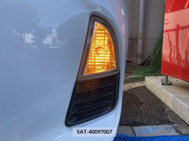 Toyota AQUA 2012-08 347917-27