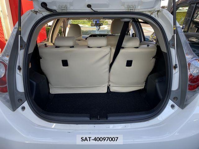Toyota AQUA 2012-08 347917-18