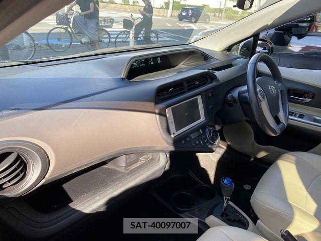 Toyota AQUA 2012-08 347917-15