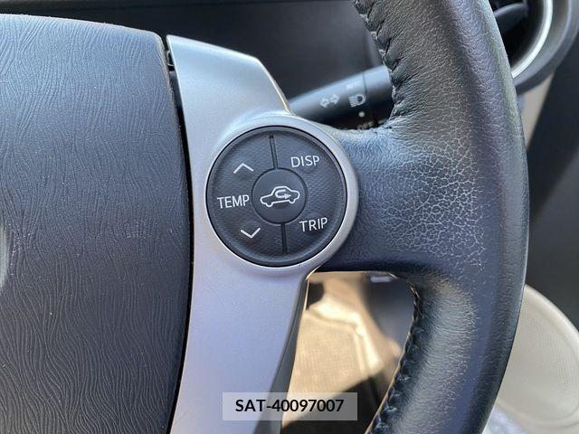 Toyota AQUA 2012-08 347917-4