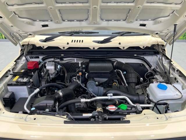 Suzuki JIMNY 2022-04 24987-18