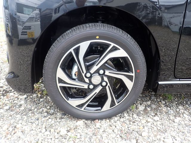 Daihatsu MOVE CUSTOM 2023-06 8300-5