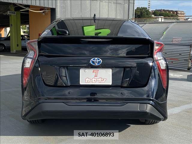 Toyota PRIUS 2017-08 366386-25