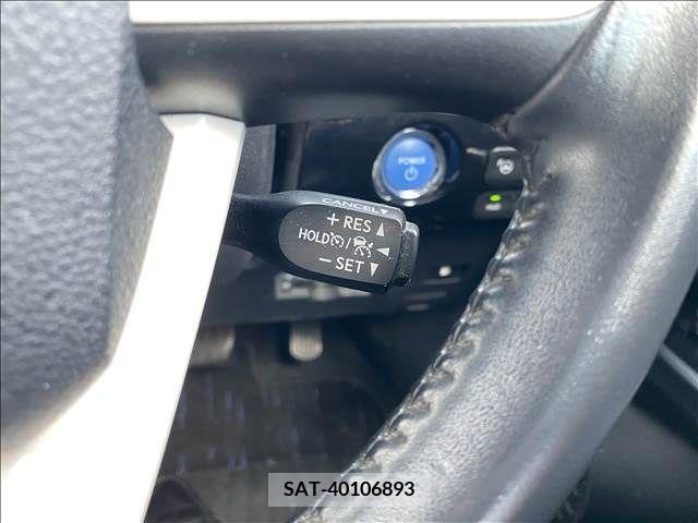 Toyota PRIUS 2017-08 366386-13