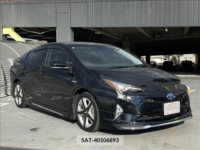 Toyota PRIUS 2017-08 366386-21