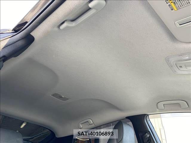 Toyota PRIUS 2017-08 366386-18