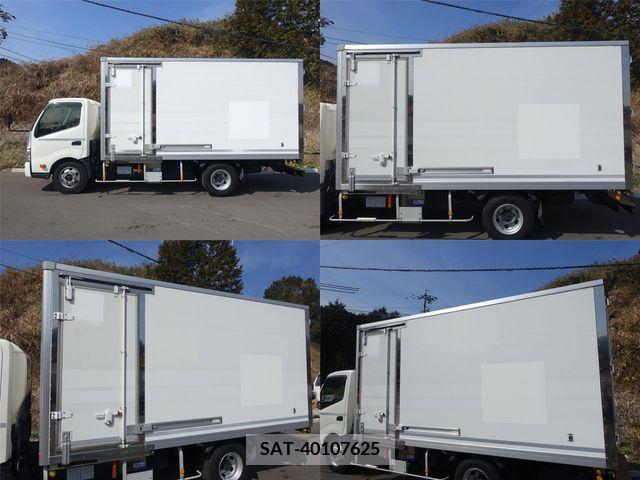 Hino DUTRO 2017-12 213772-6