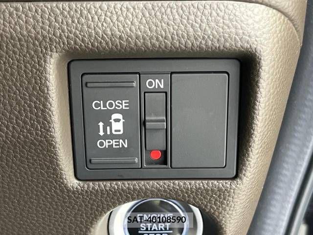 Honda N BOX 2022-03 307385-3
