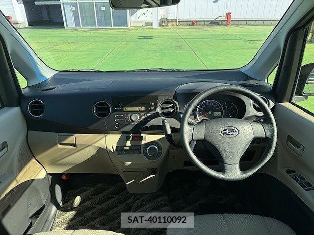 Subaru LUCRA 2013-07 211358-1