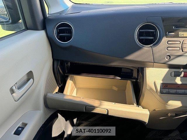Subaru LUCRA 2013-07 211358-5