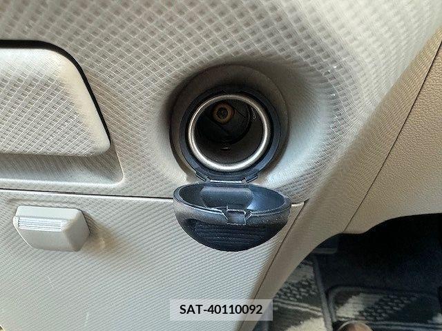 Subaru LUCRA 2013-07 211358-10