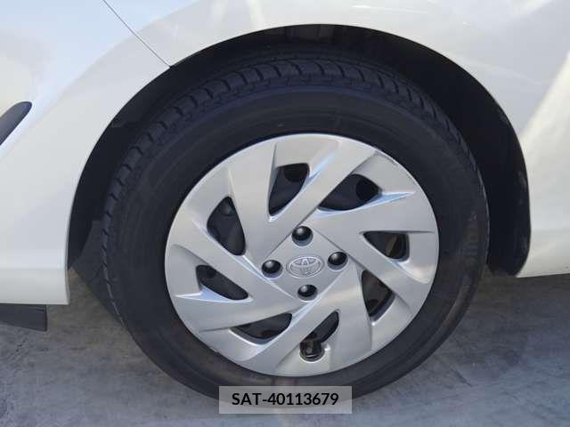 Toyota AQUA 2018-05 328683-11