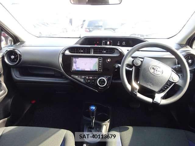 Toyota AQUA 2018-05 328683-1