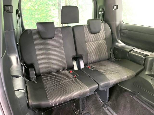 Toyota VOXY 2020-08 182818-10