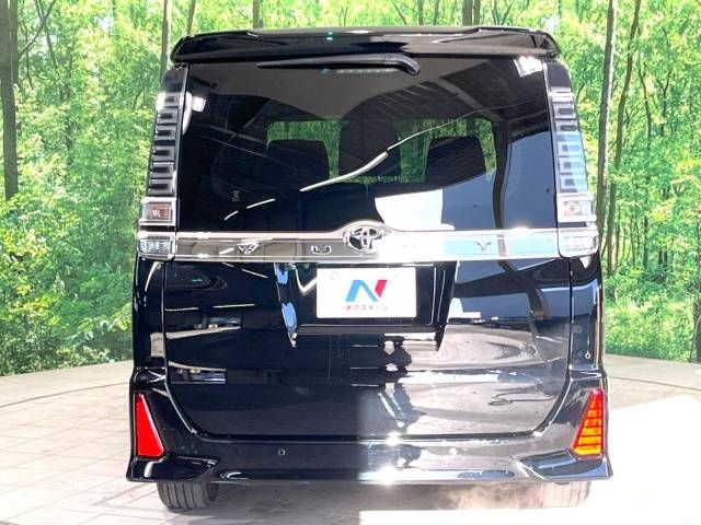 Toyota VOXY 2020-08 182818-15