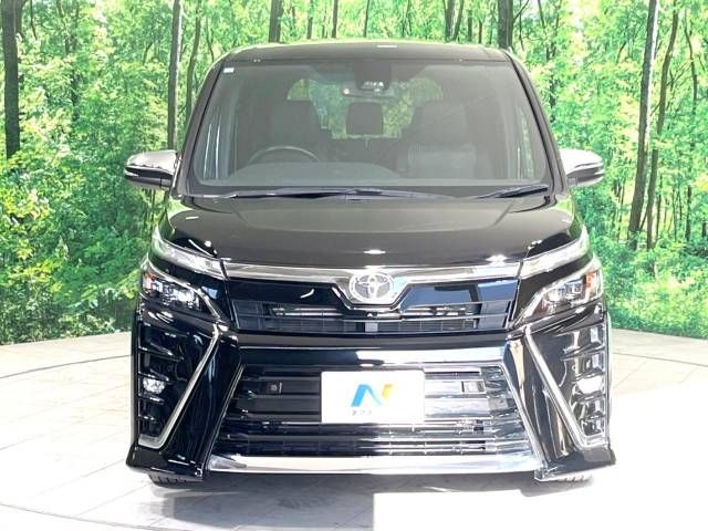 Toyota VOXY 2020-08 182818-14