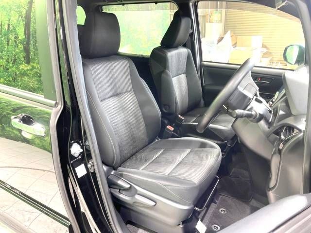 Toyota VOXY 2020-08 182818-8