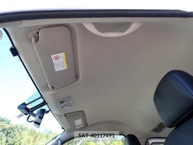 Nissan NV350 Caravan 2017-08 212638-19