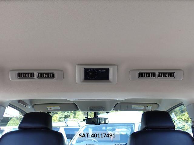 Nissan NV350 Caravan 2017-08 212638-22