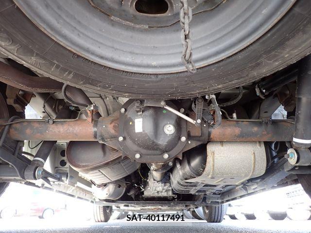 Nissan NV350 Caravan 2017-08 212638-28