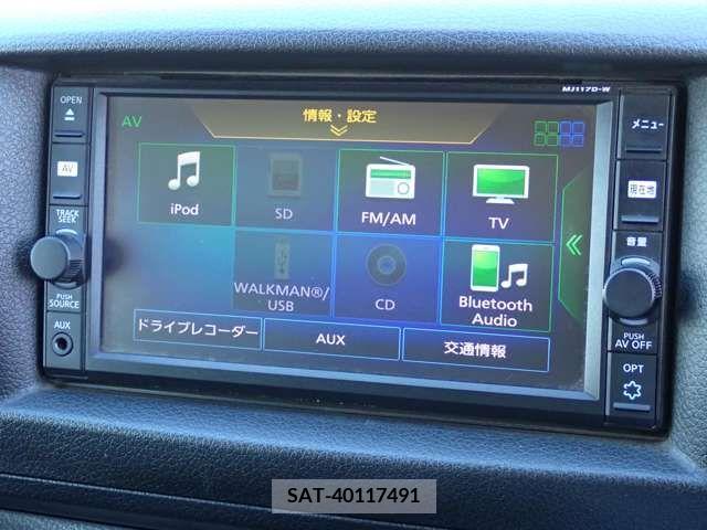 Nissan NV350 Caravan 2017-08 212638-10
